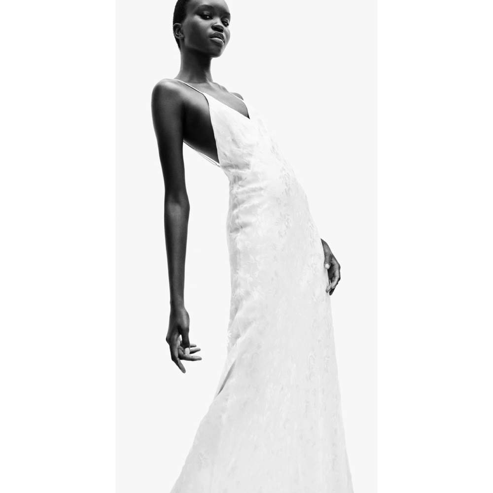 Floral Jacquard white dress!